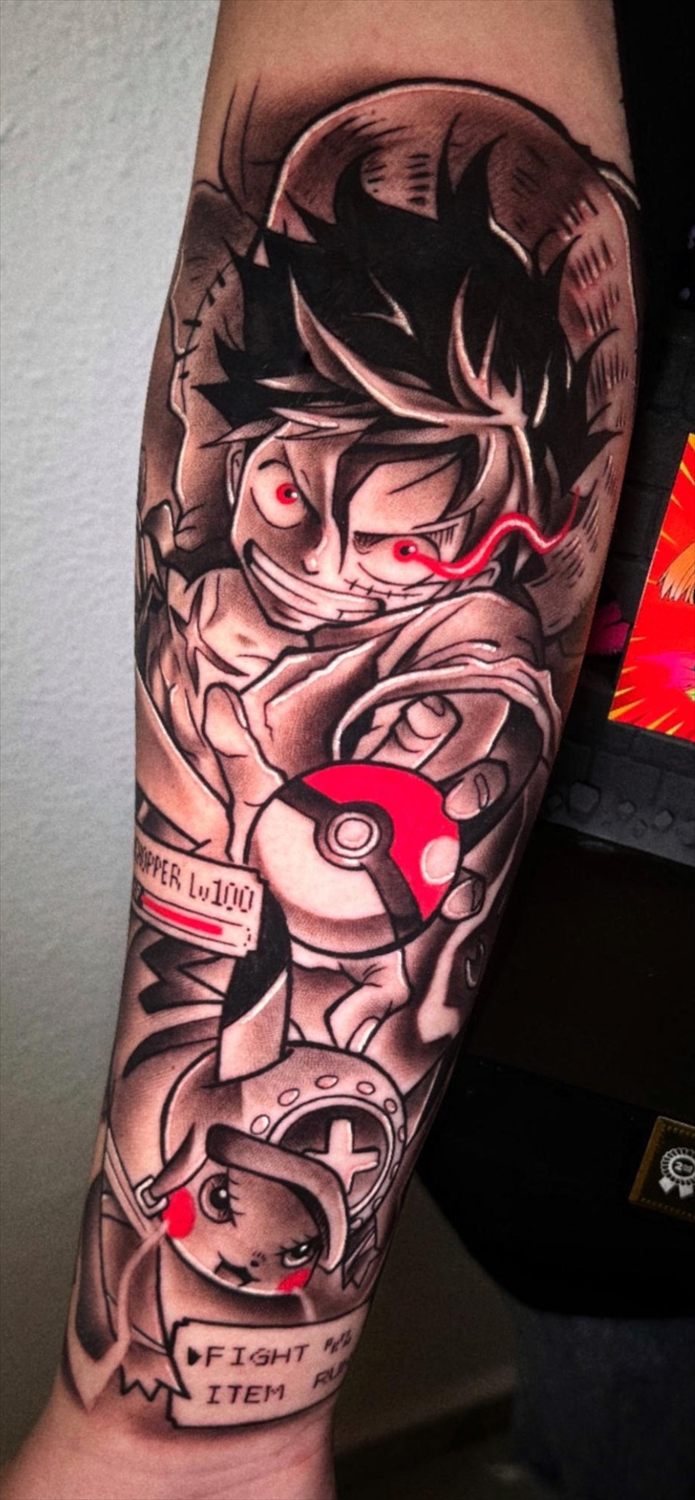 Tatuaje anime en blanco y negro por Adrián en Twin Bros Tattoo
